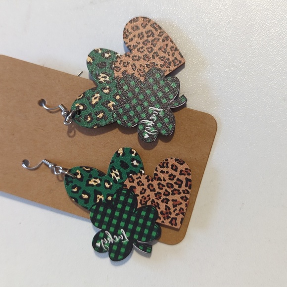 St. Patrick's Day Leopard Accent Earrings - Picture 3 of 4